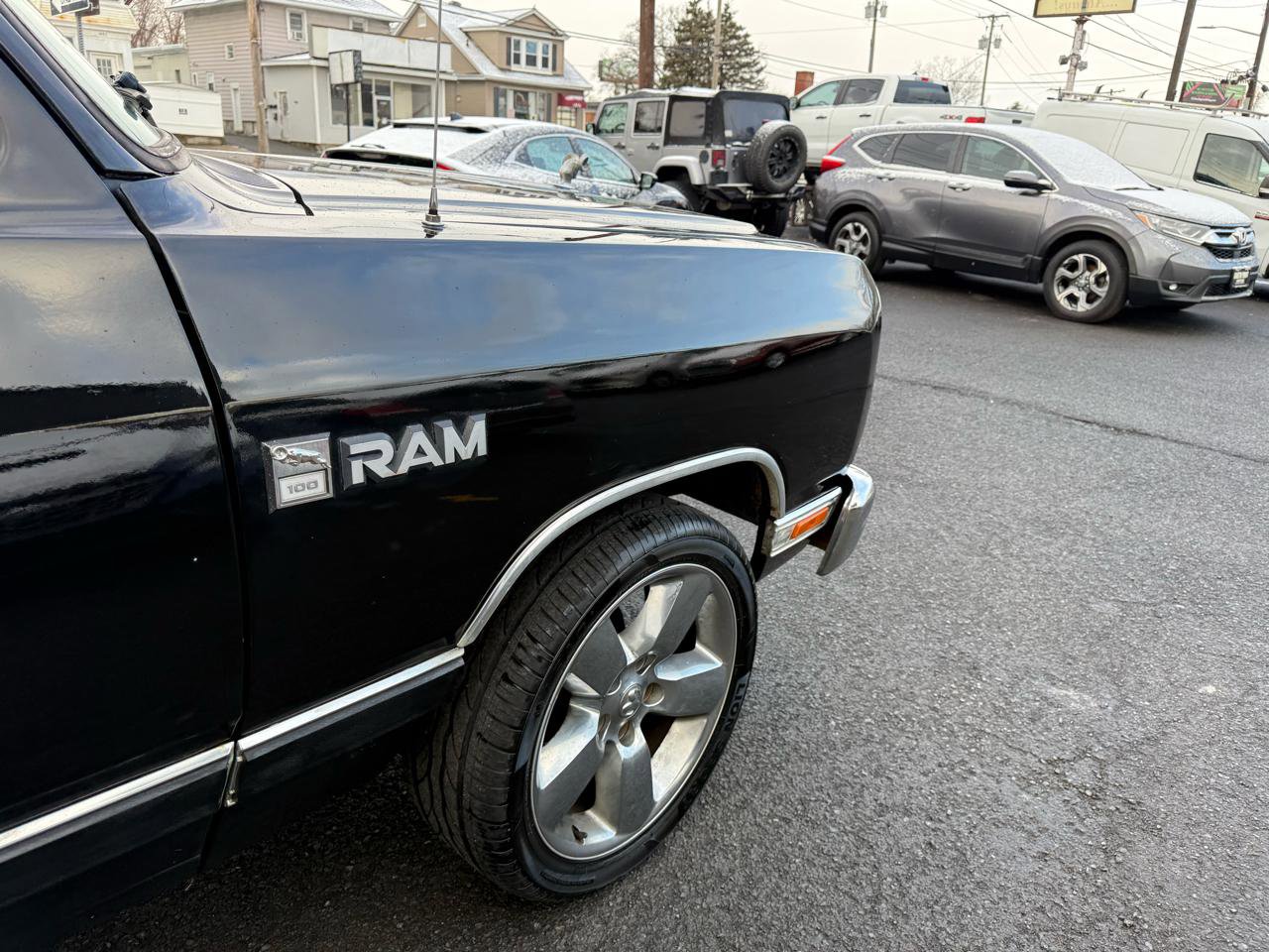 Used 1989 Dodge D/W Truck 100 RWD image 15