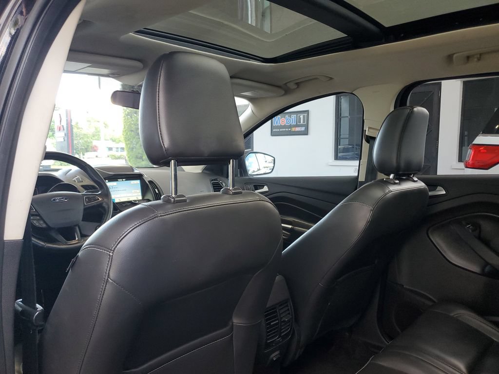 Used 2019 Ford Escape SEL FWD image 14