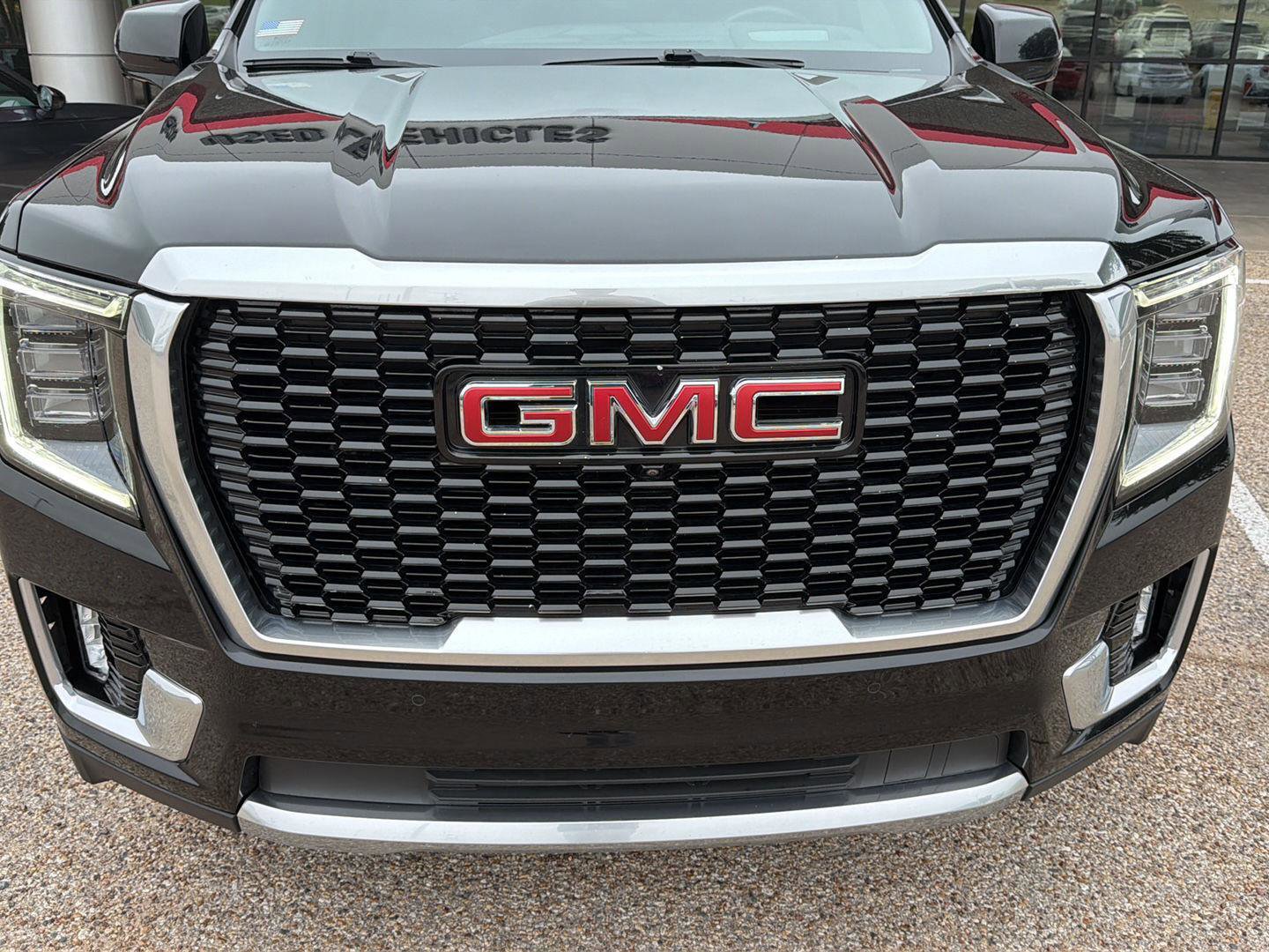 Used 2022 GMC Yukon Denali AWD/4WD image 9