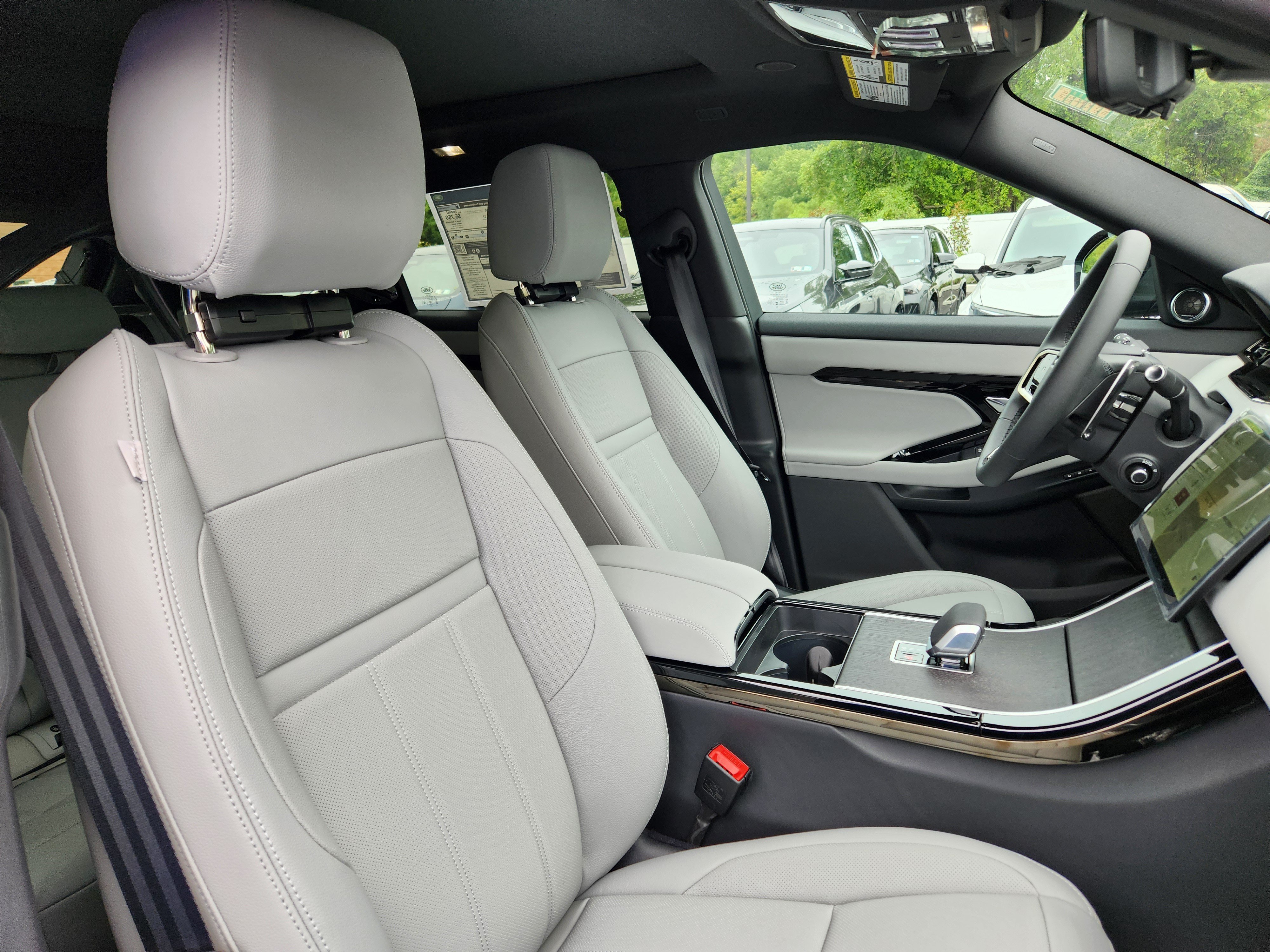 New 2026 Land Rover Range Rover Evoque S AWD/4WD image 12