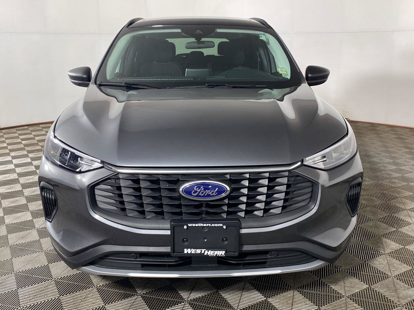 Used 2025 Ford Escape Active FWD image 2