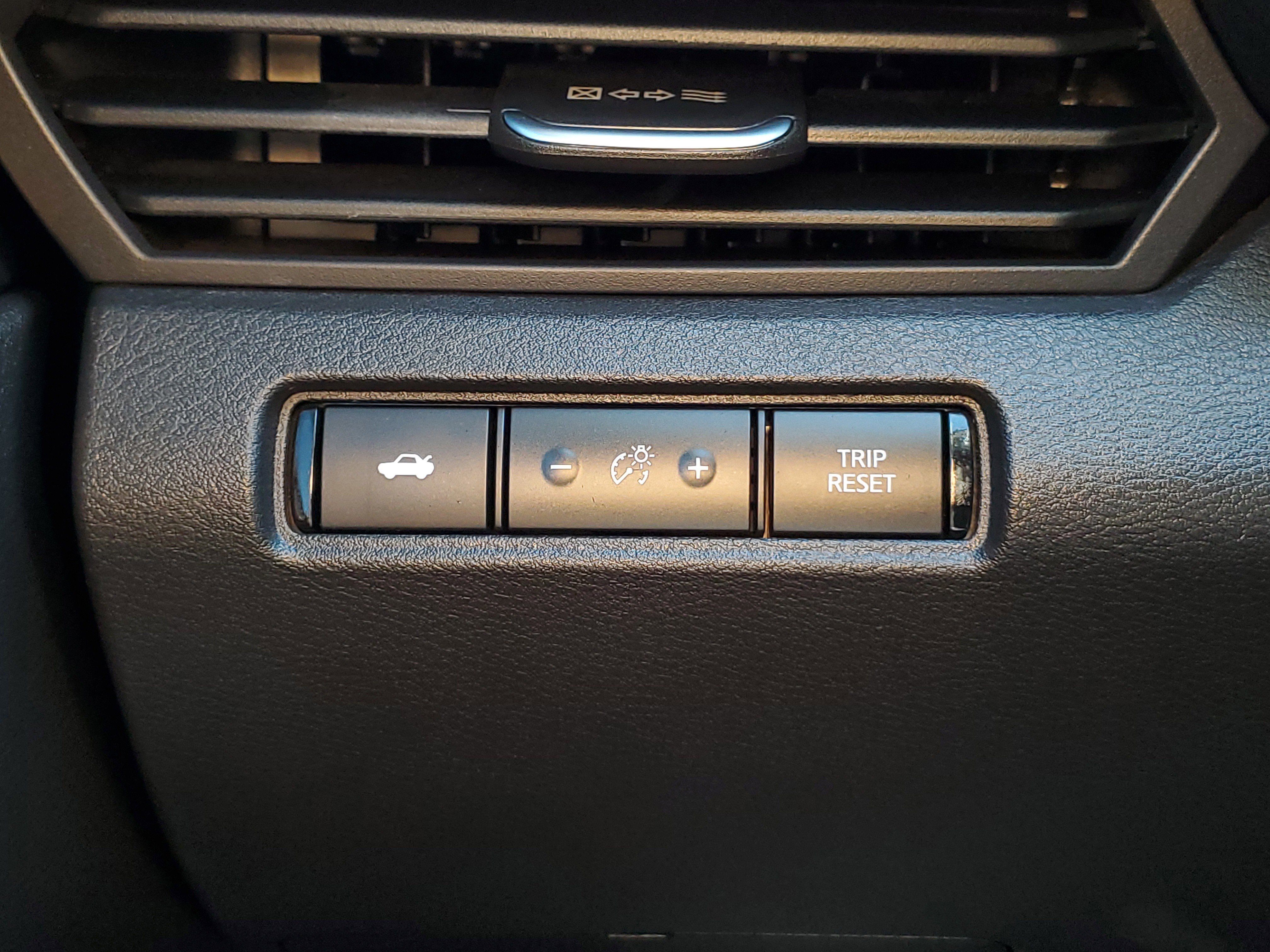 Used 2020 Nissan Altima 2.5 SR w/ Premium Package image 28