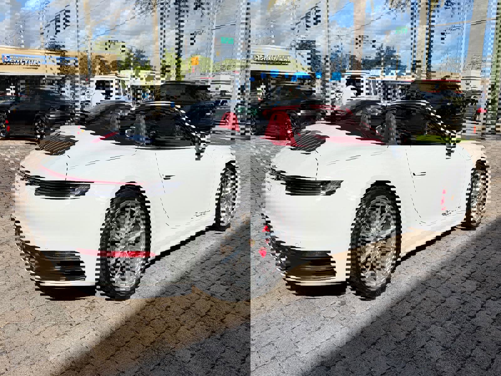 Used 2024 Porsche 911 Carrera 4S image 11