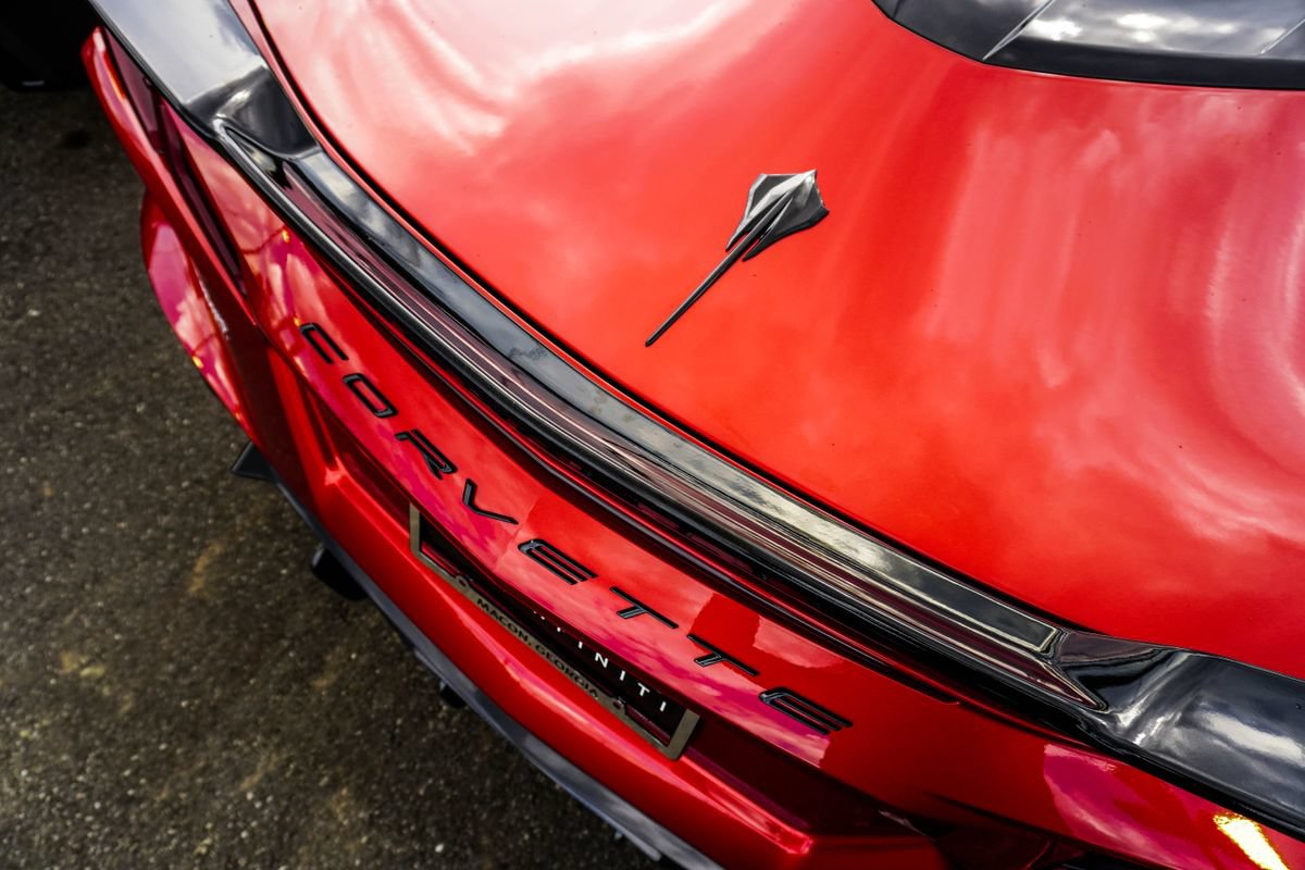 Used 2024 Chevrolet Corvette Stingray Preferred Cpe w/ Battery Protection Package RWD image 14