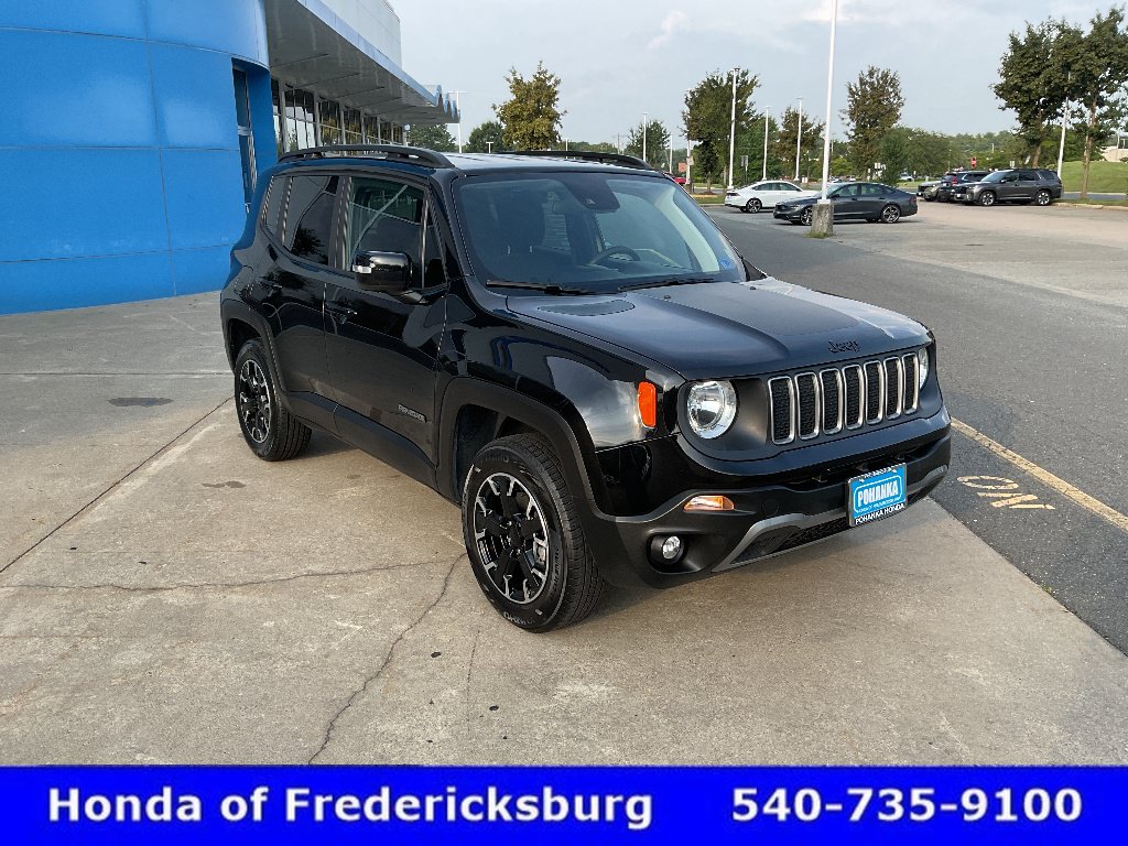 Used 2023 Jeep Renegade Latitude AWD/4WD image 8