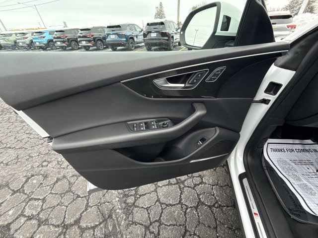 Used 2021 Audi Q8 Premium Plus image 15