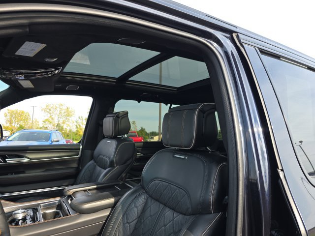 Used 2025 Jeep Grand Wagoneer L Series III w/ Quick Order Packagew 28T AWD/4WD image 13