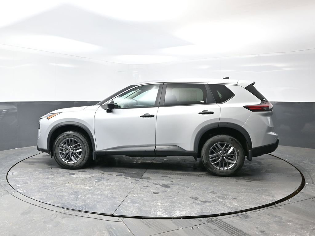 Used 2024 Nissan Rogue S image 11