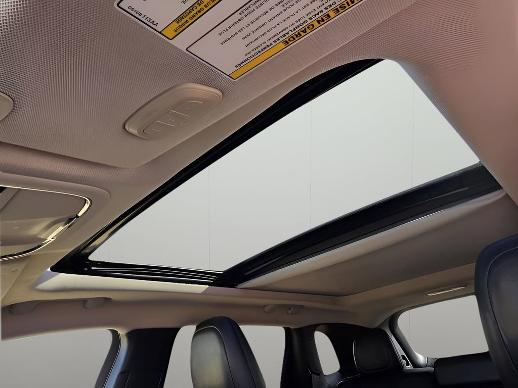 Used 2016 Jeep Cherokee Trailhawk w/ Comfort/Convenience Group image 24