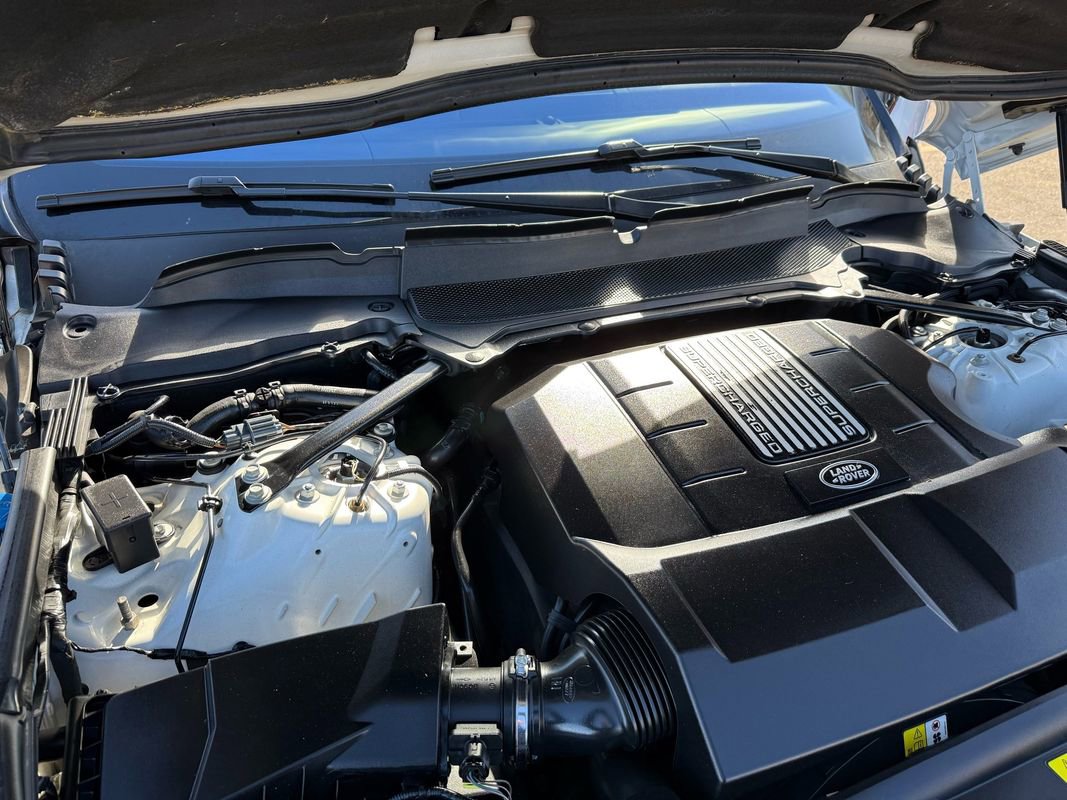 Used 2017 Land Rover Range Rover Sport HSE Dynamic image 38