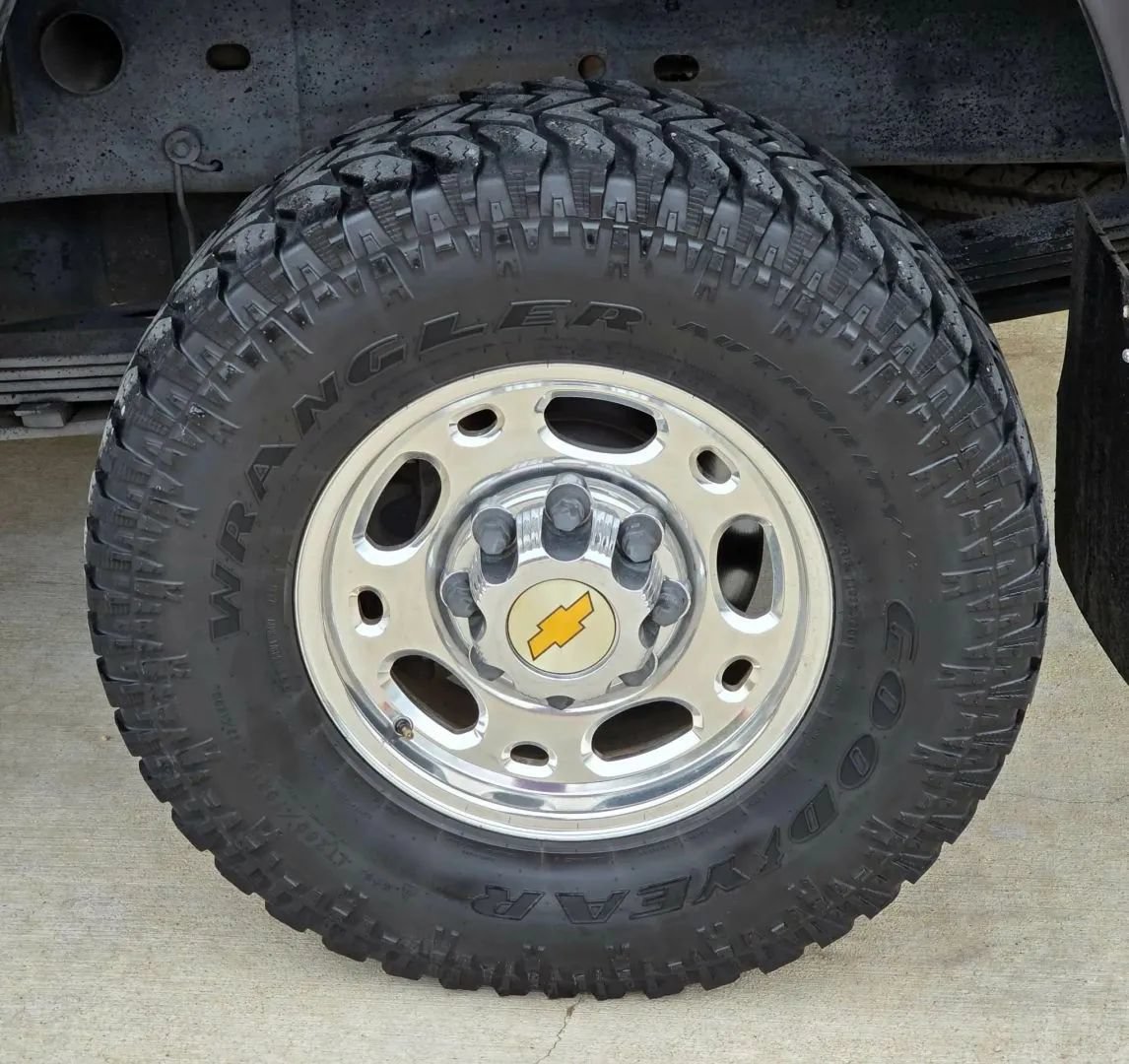 Used 2001 Chevrolet Silverado 2500 LS RWD image 24