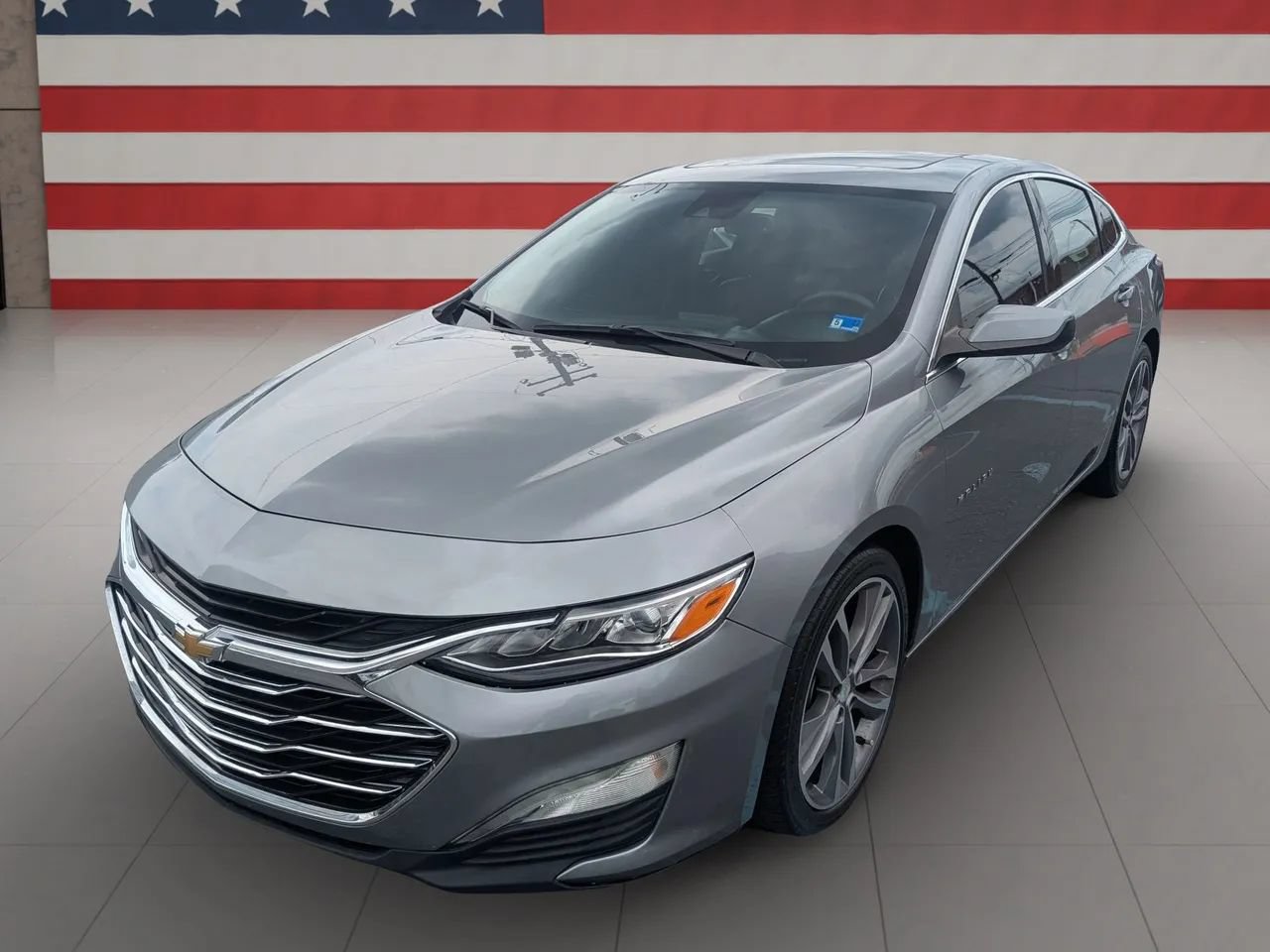 Used 2023 Chevrolet Malibu LT w/ Driver Confidence Package FWD image 1