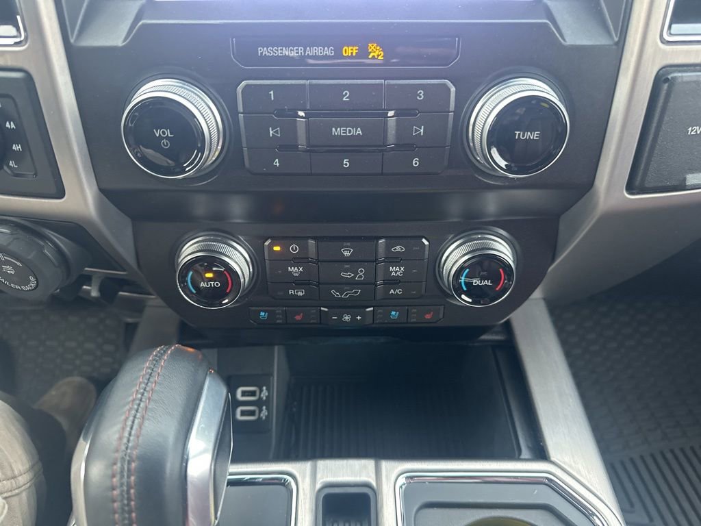 Used 2019 Ford F150 Platinum w/ Equipment Group 701A Luxury image 22