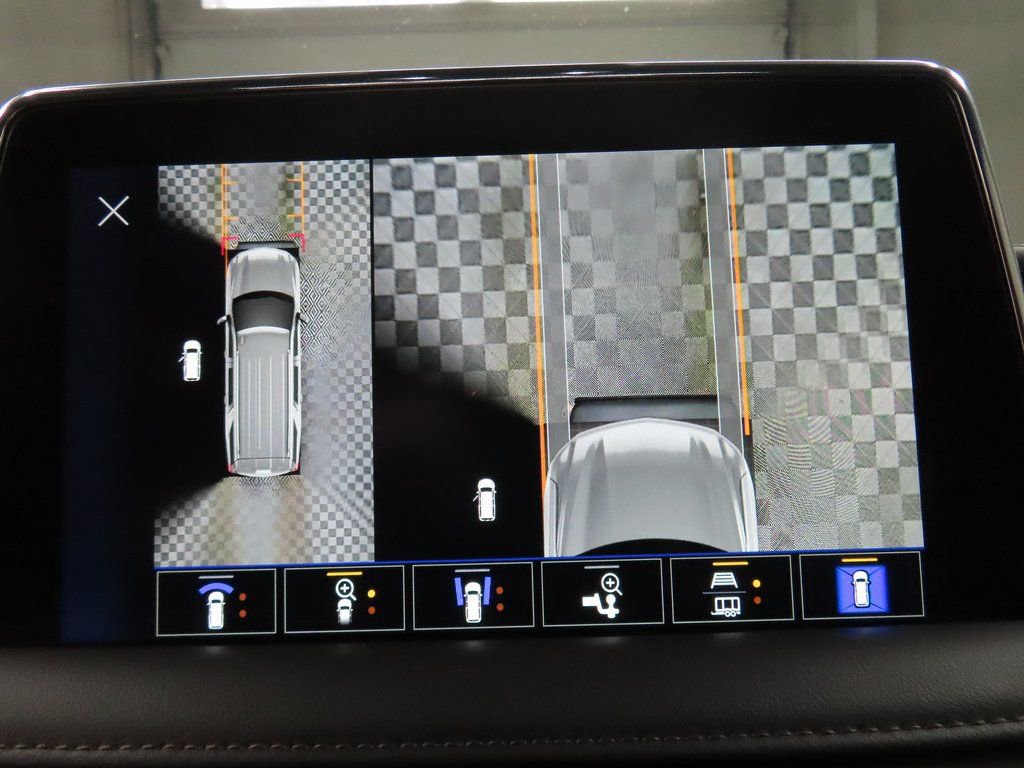 Used 2024 Chevrolet Suburban High Country AWD/4WD image 17