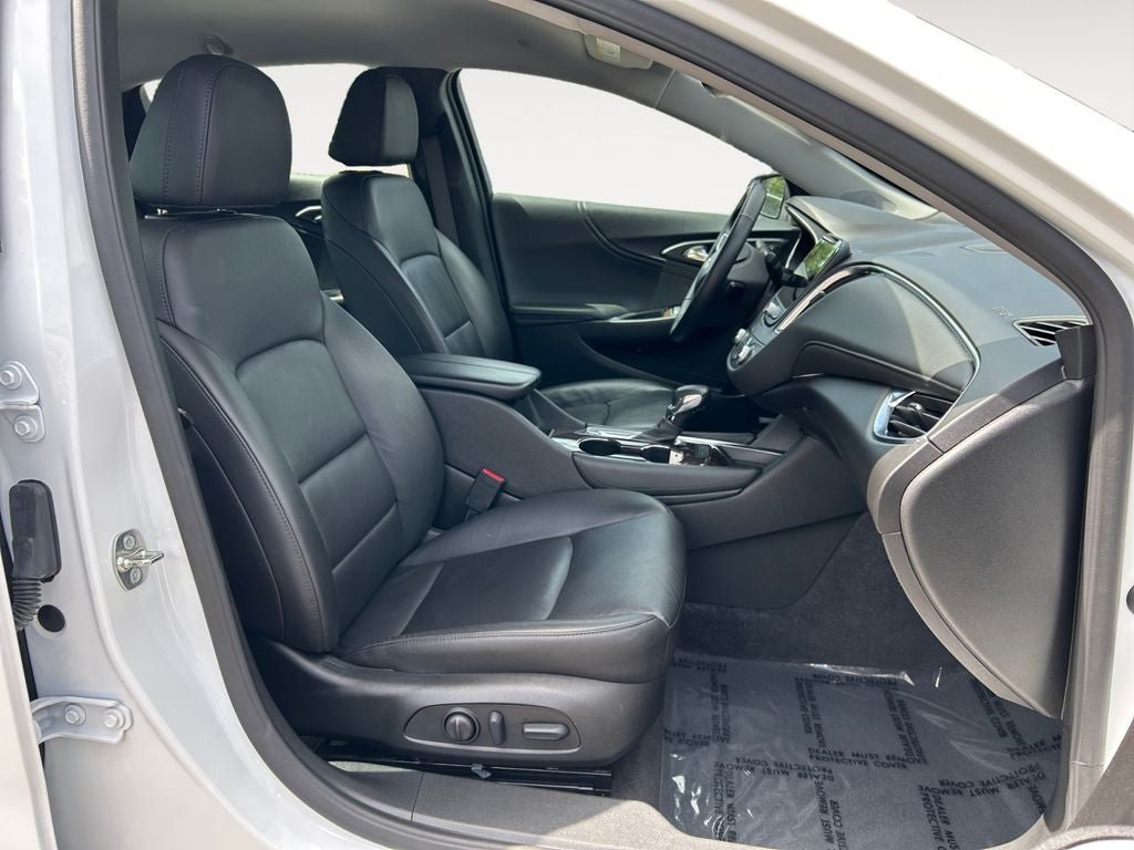 Used 2024 Chevrolet Malibu LT FWD image 24