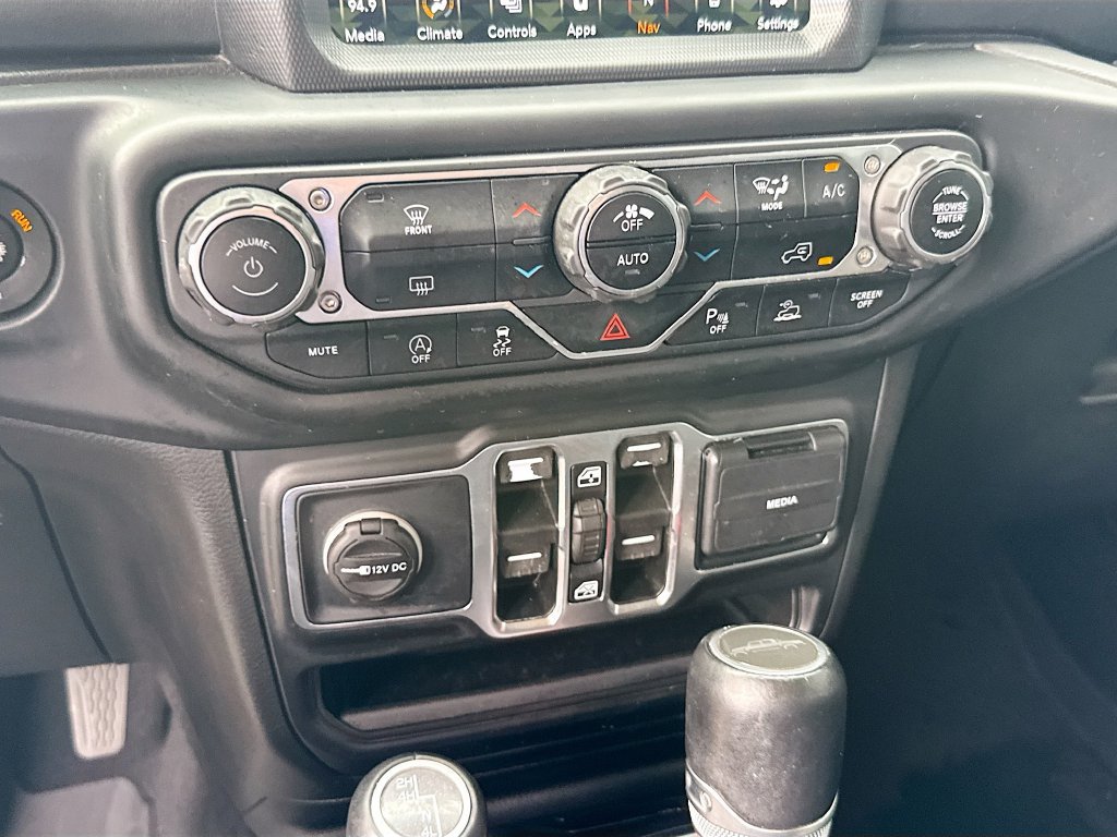 Certified 2021 Jeep Gladiator Overland AWD/4WD image 17