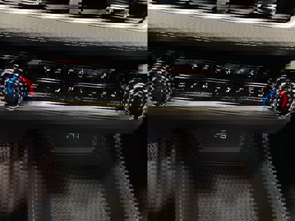 New 2026 Chevrolet Equinox LT w/ Convenience Package II image 21