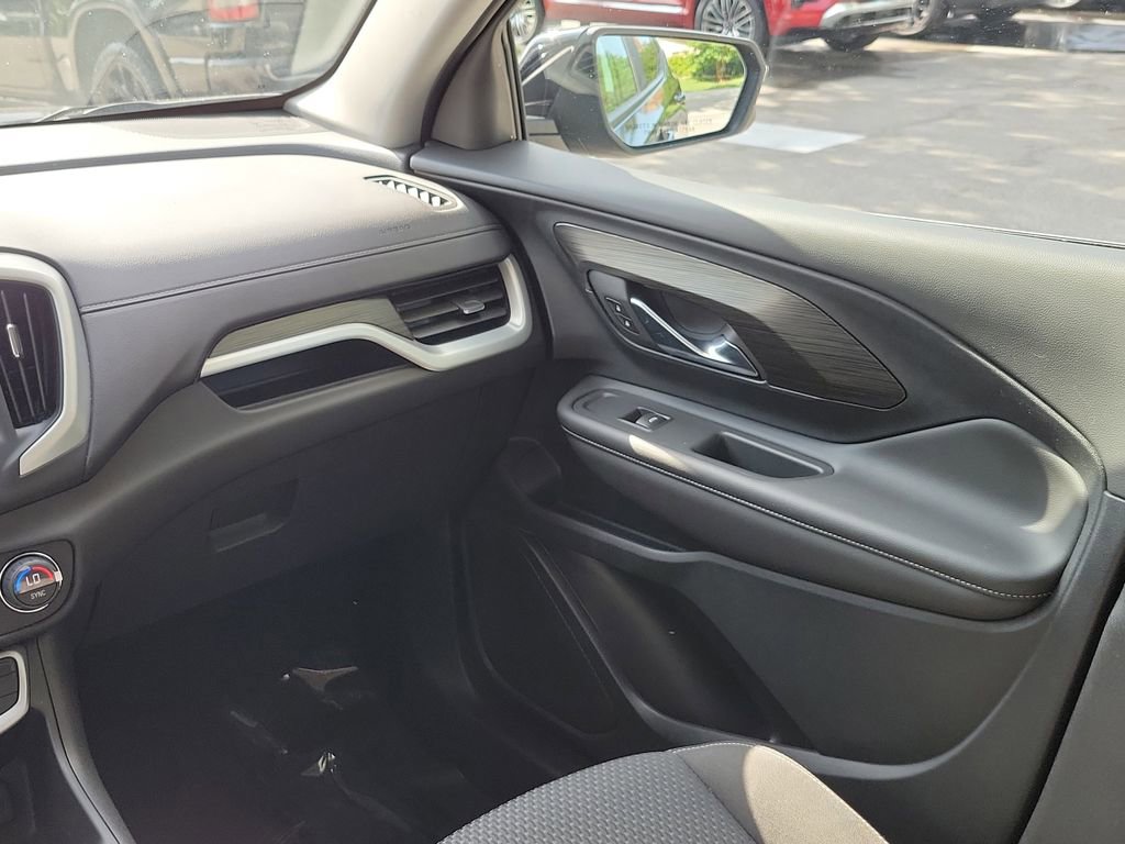 Used 2023 GMC Terrain SLE w/ Driver Convenience Package FWD image 20