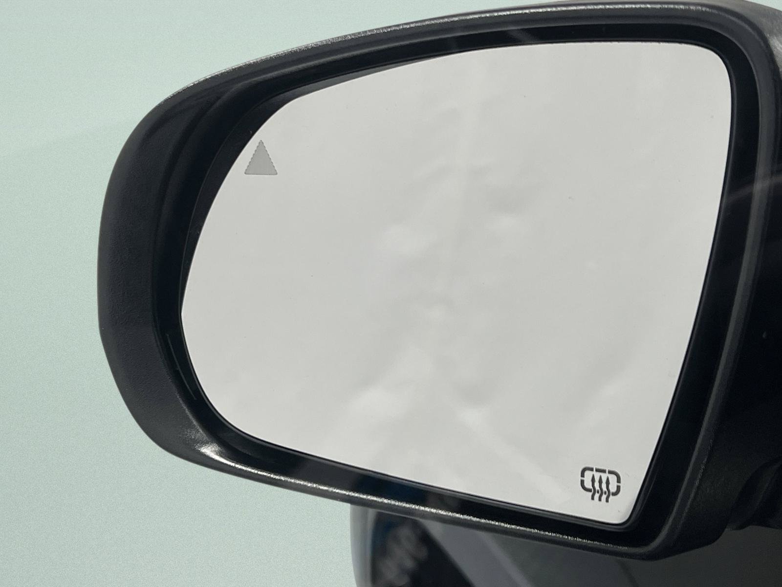 Used 2019 Jeep Cherokee Latitude Plus FWD image 11