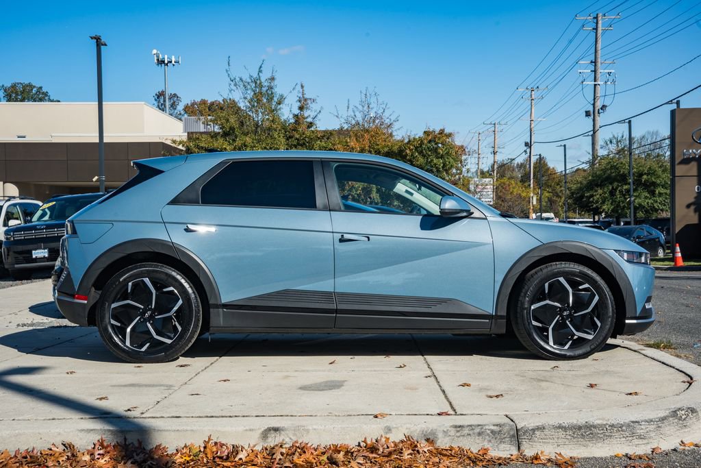 Certified 2024 Hyundai Ioniq 5 SE image 3