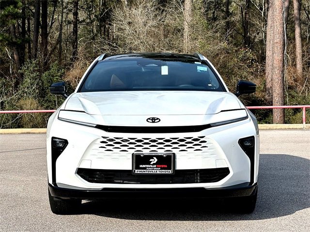 New 2025 Toyota Crown Signia image 3