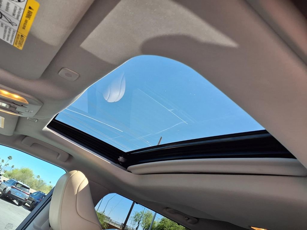 Used 2023 Toyota Highlander XLE image 8