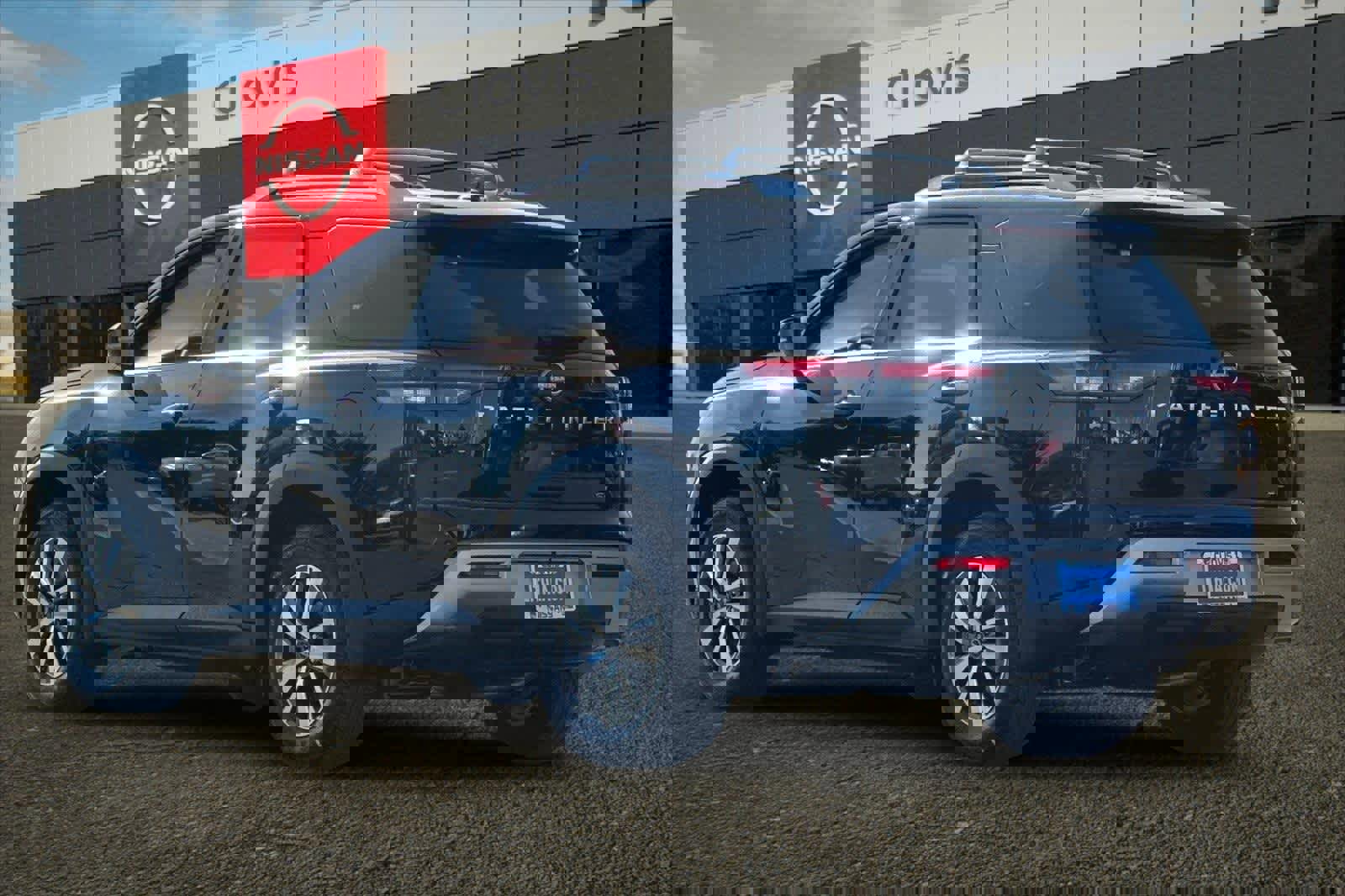 New 2025 Nissan Pathfinder SL image 7