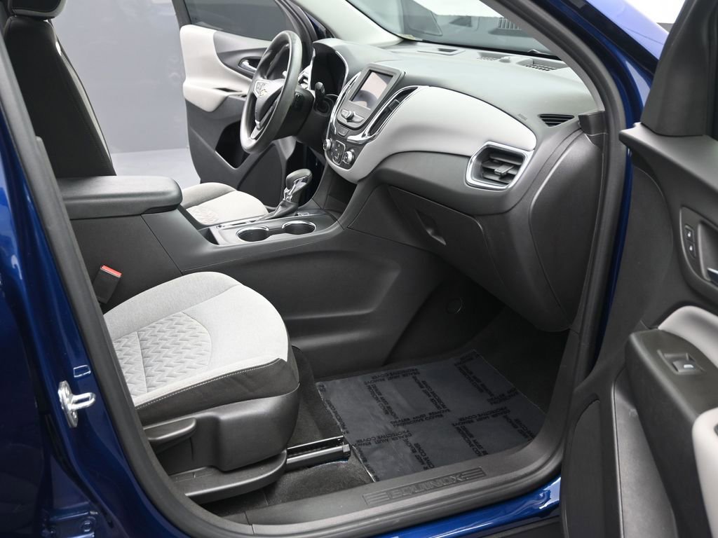 Used 2022 Chevrolet Equinox LS image 19