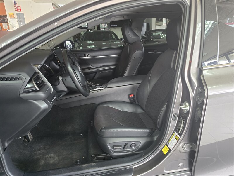 Used 2023 Toyota Camry XSE w/ Navigation Package FWD image 9