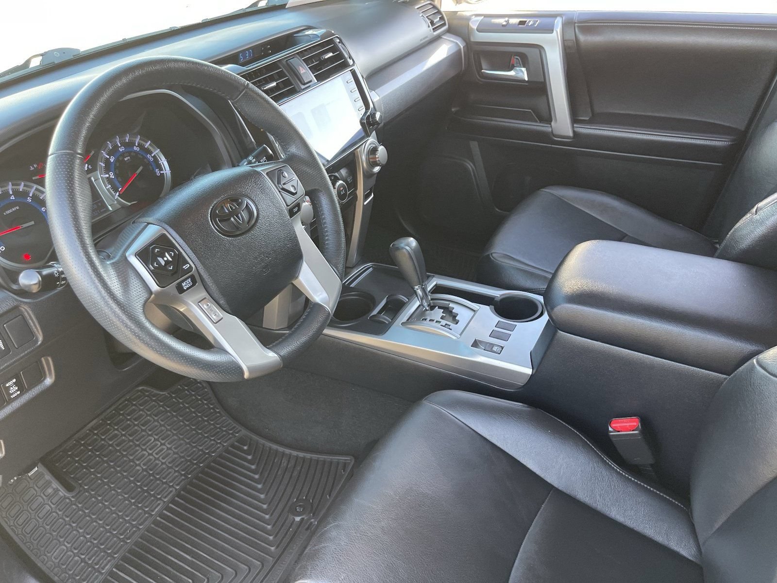 Used 2016 Toyota 4Runner SR5 RWD image 19