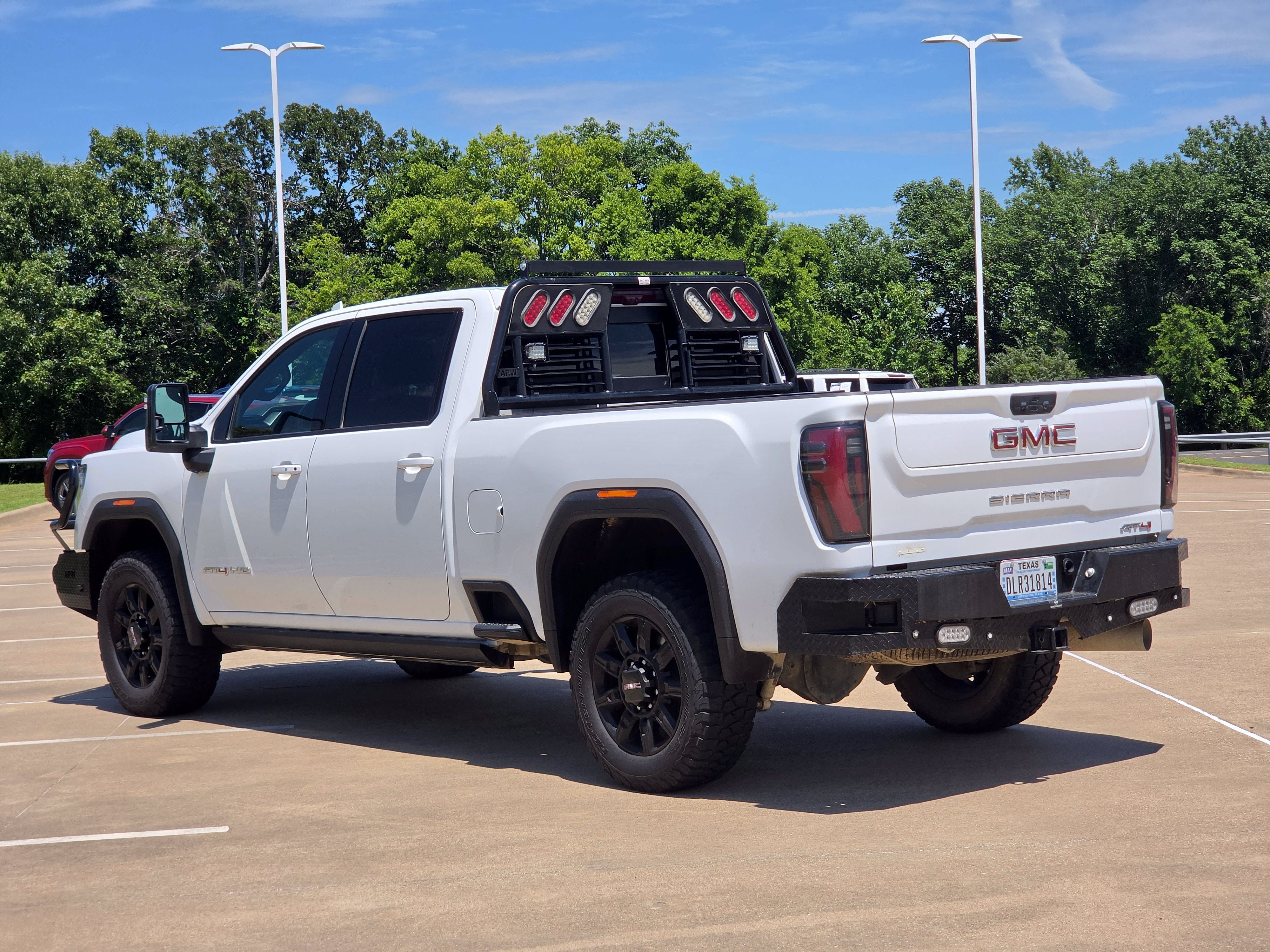Used 2025 GMC Sierra 2500 AT4 w/ AT4 Premium Plus Package AWD/4WD image 4