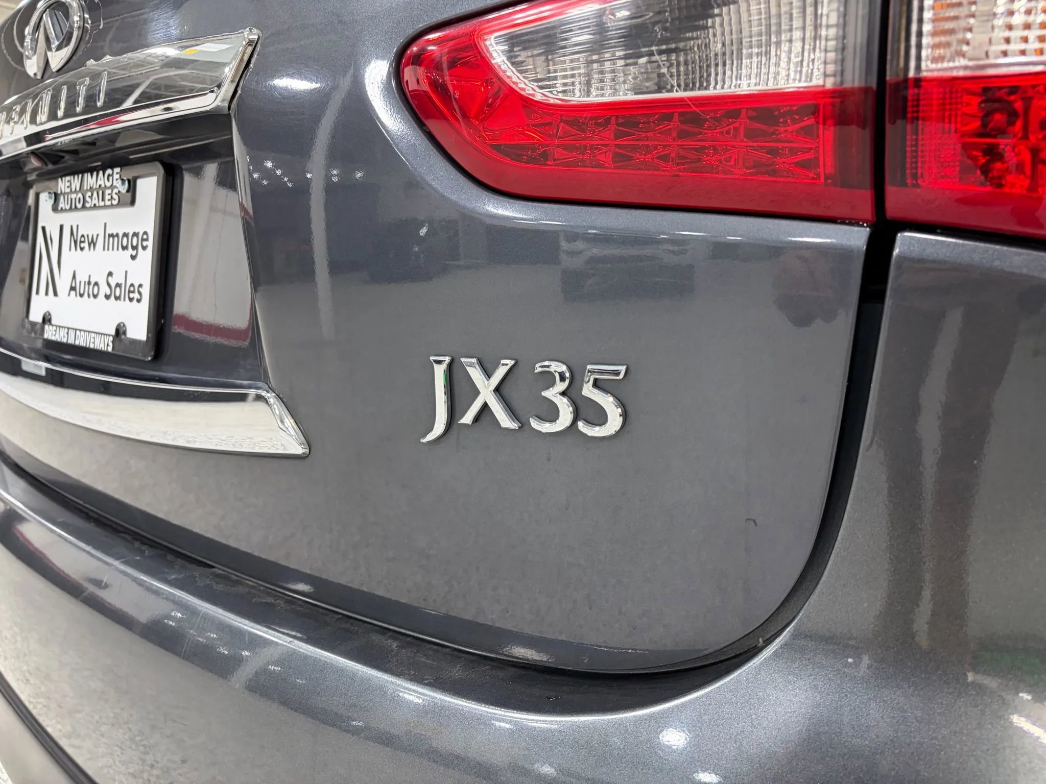 Used 2013 INFINITI JX35 AWD w/ Premium Pkg image 17