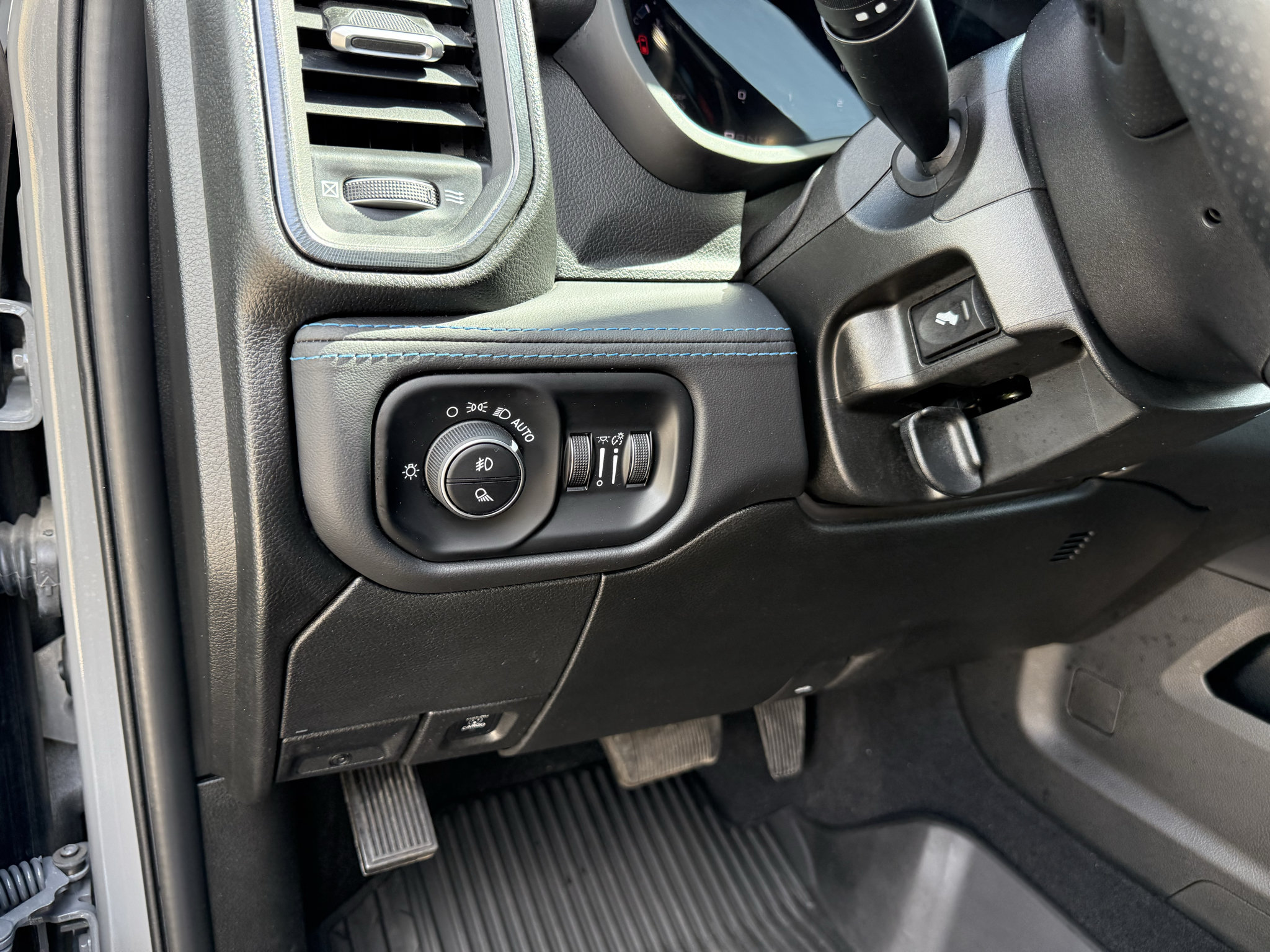 Used 2024 RAM 2500 Rebel w/ Safety Group AWD/4WD image 19