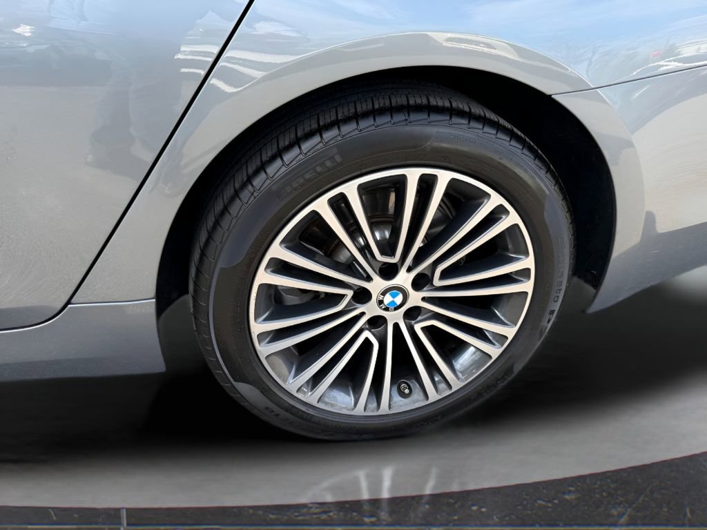 Used 2020 BMW 530i xDrive w/ Premium Package image 15