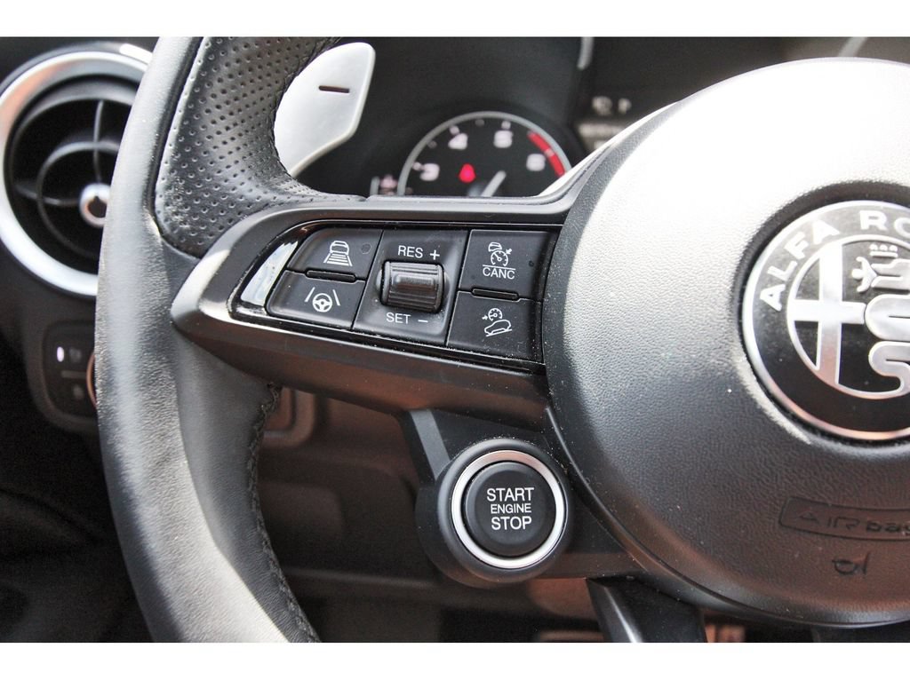 Used 2023 Alfa Romeo Stelvio Veloce AWD/4WD image 18
