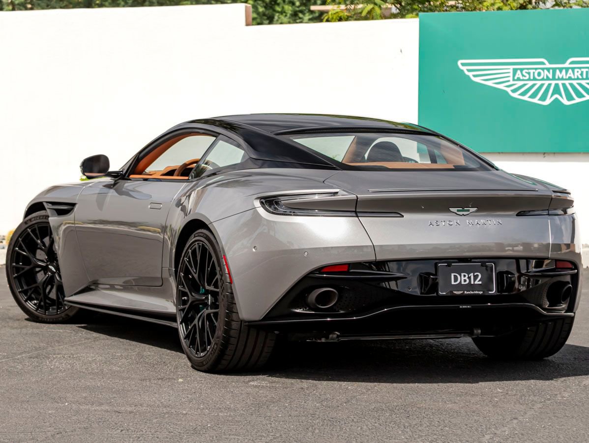Used 2024 Aston Martin DB12 Coupe image 2