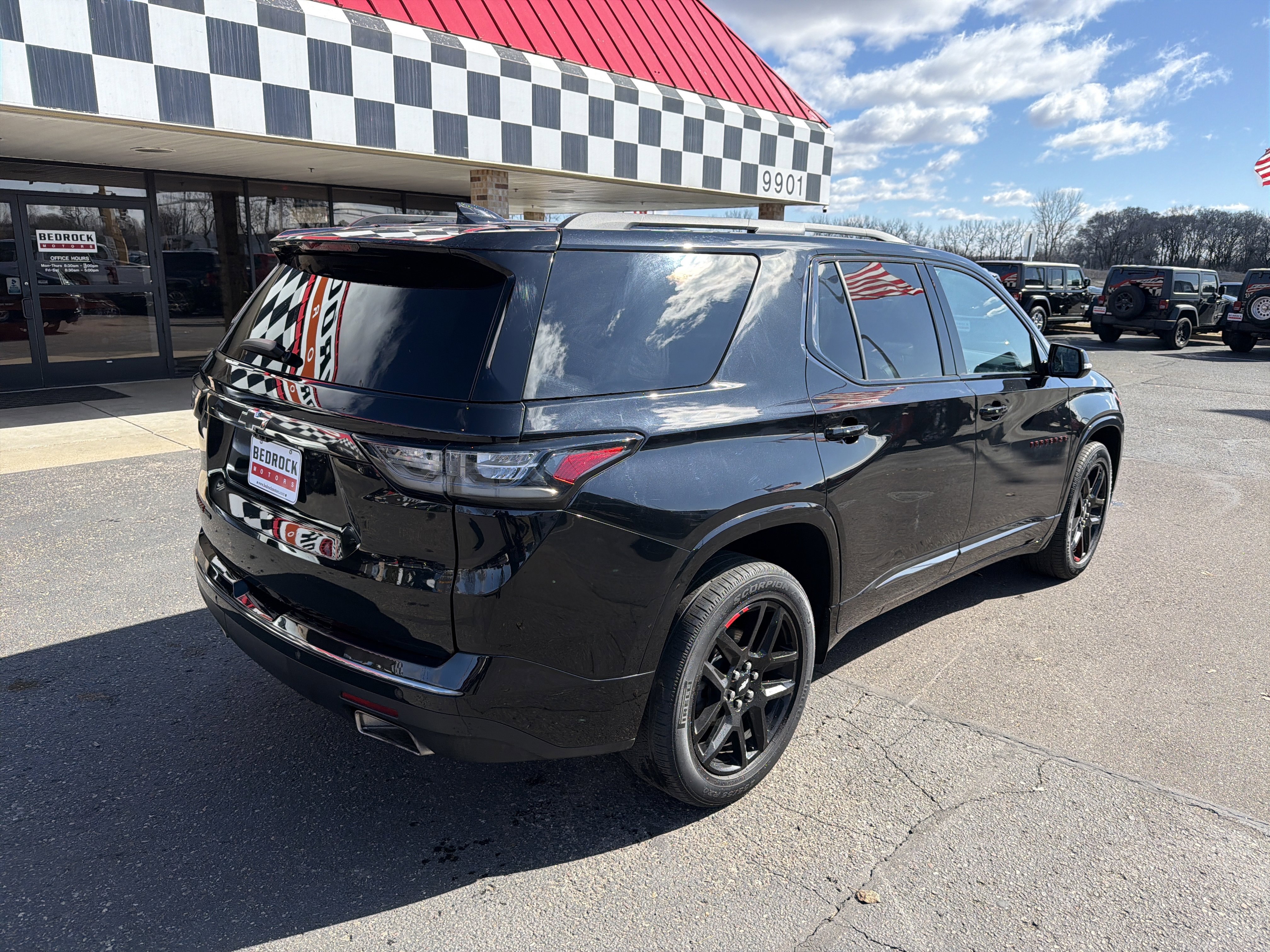 Used 2020 Chevrolet Traverse Premier w/ Redline Edition image 7