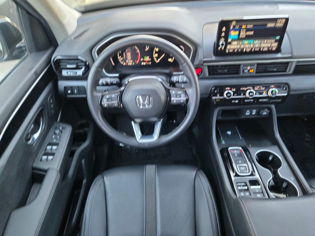 Certified 2025 Honda Pilot EX-L image 11