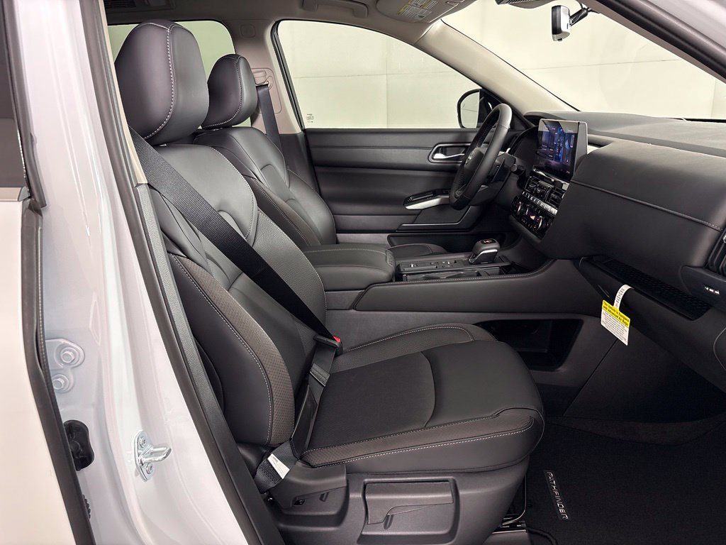 New 2026 Nissan Pathfinder SL FWD image 46