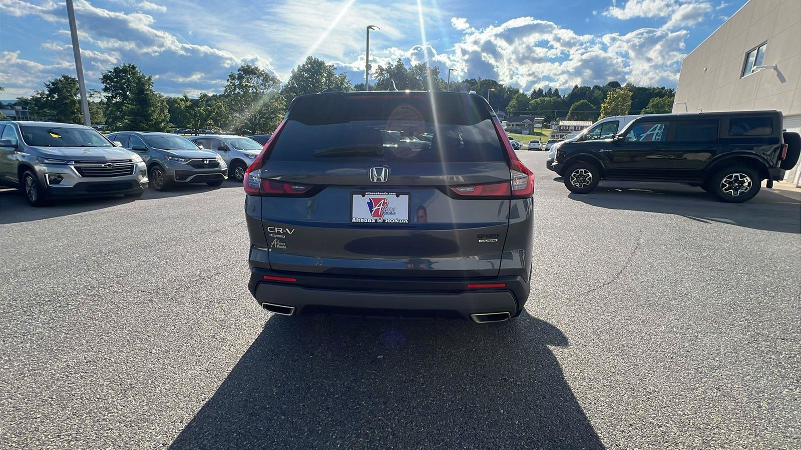 Used 2024 Honda CR-V Sport Touring image 5