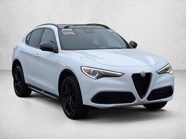 Used 2021 Alfa Romeo Stelvio Ti Sport AWD/4WD image 3