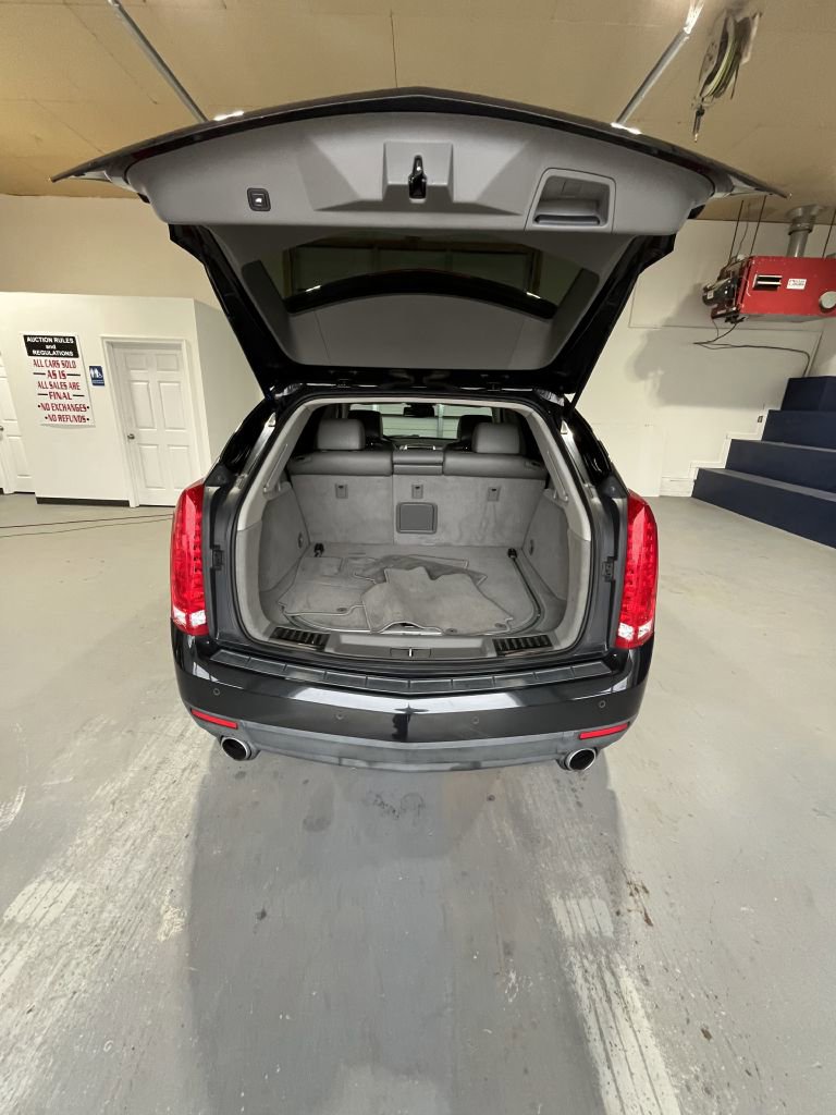 Used 2011 Cadillac SRX Luxury image 5