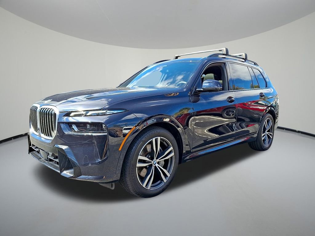 Used 2025 BMW X7 xDrive40i w/ M Sport Package image 3