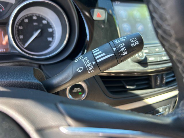 Used 2020 Buick Envision Preferred image 25