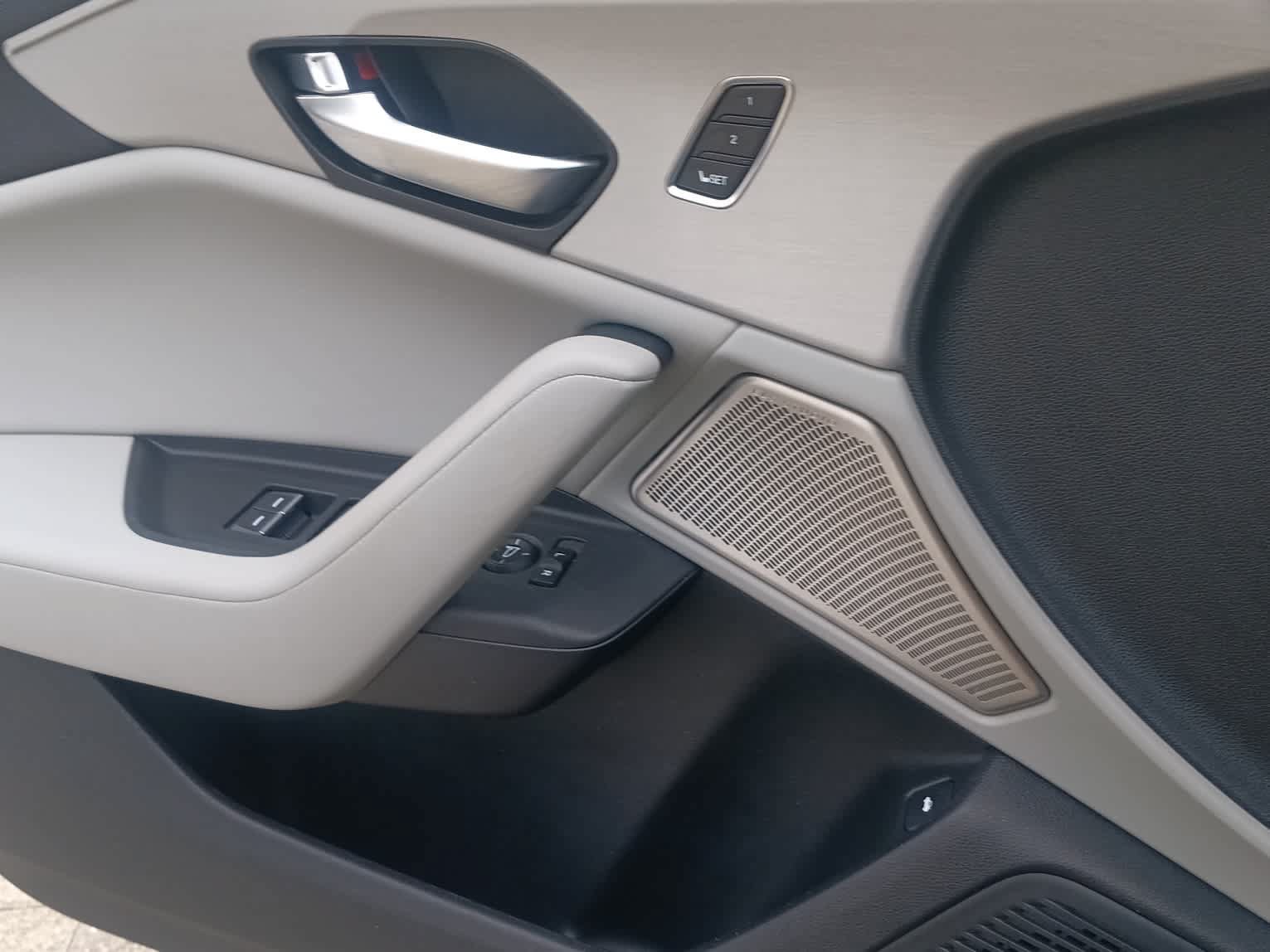 Used 2023 Acura TLX w/ Technology Package FWD image 12