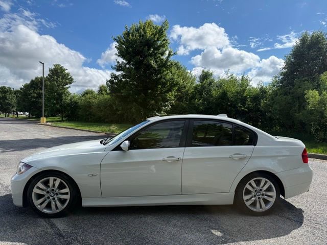 Used 2006 BMW 325i Sedan RWD image 3