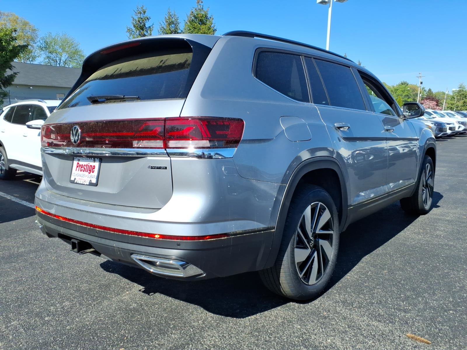 New 2026 Volkswagen Atlas SE AWD/4WD image 2