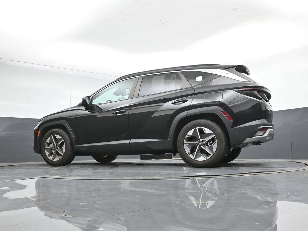 Used 2025 Hyundai Tucson SEL FWD image 42