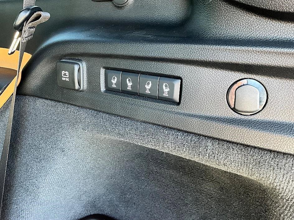 New 2025 Jeep Grand Cherokee L Summit image 10