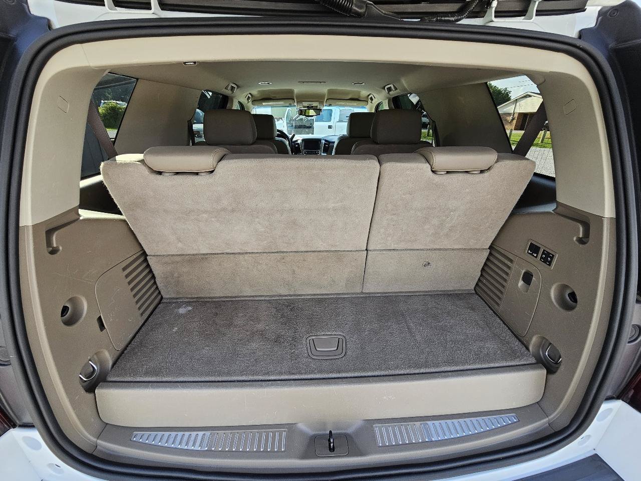 Used 2018 Chevrolet Tahoe LT w/ Luxury Package AWD/4WD image 27